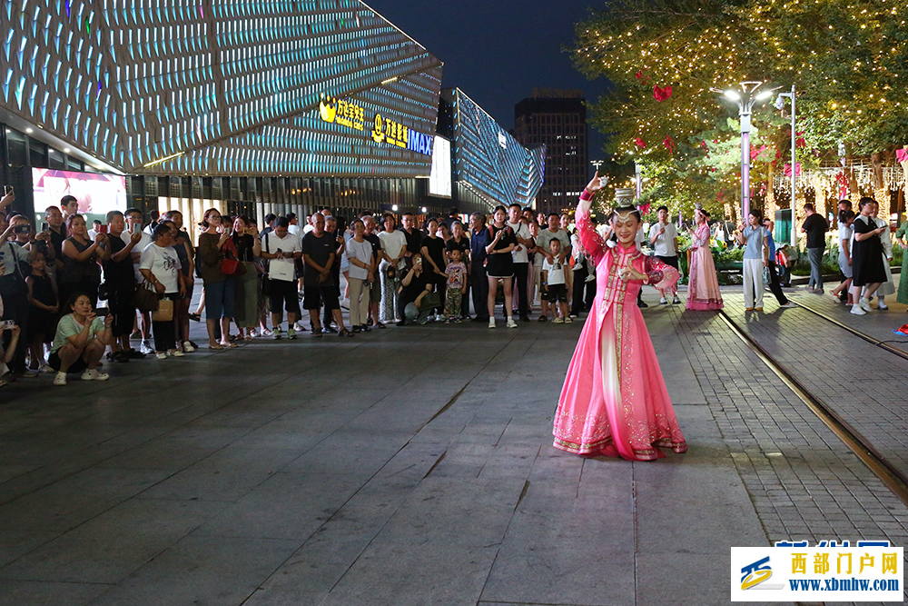 “北疆风情”成为2025企业家太阳岛年会靓丽风景线(图1)