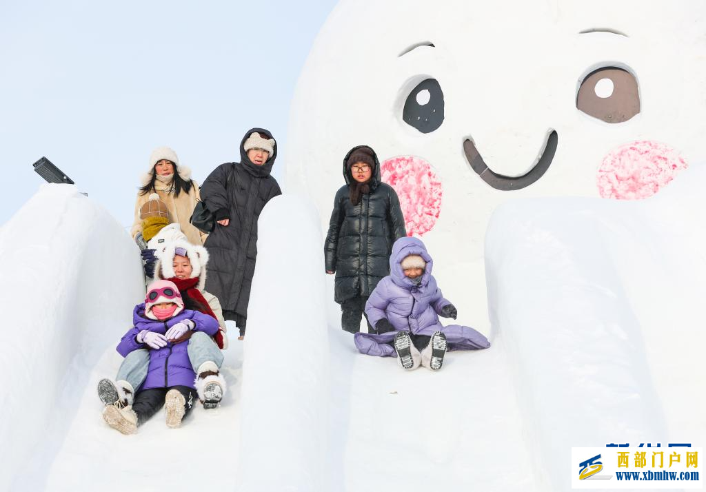 呼伦贝尔“绒绒雪世界”开园迎客