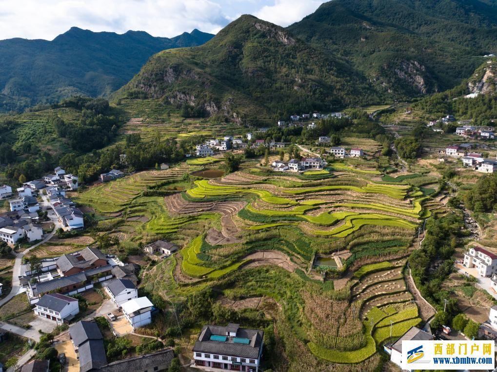 汉阴凤堰梯田：溪水长流不息 世代润泽村庄(图4)