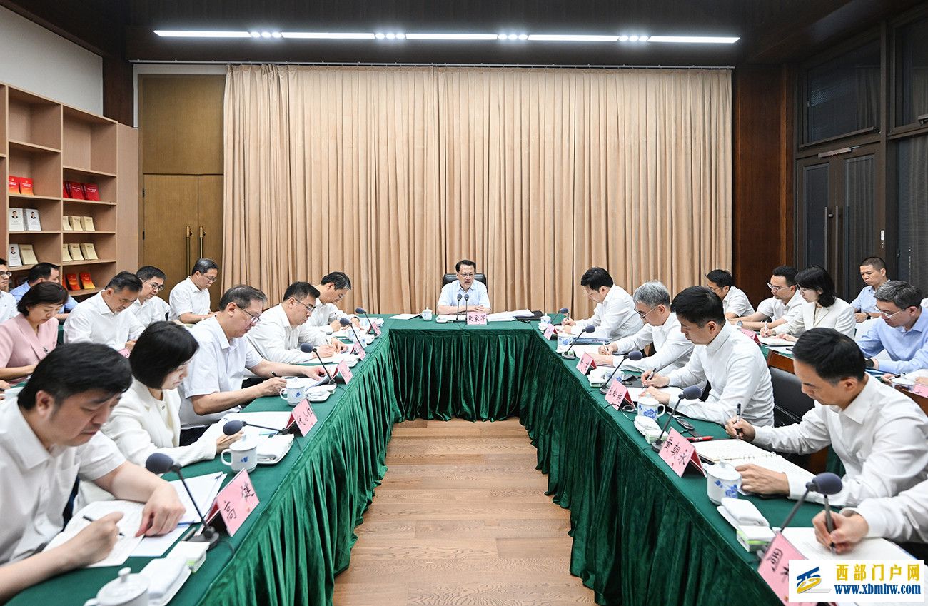 加快推动“两院一湾”建设 高水平打造人工智能创新应用高地