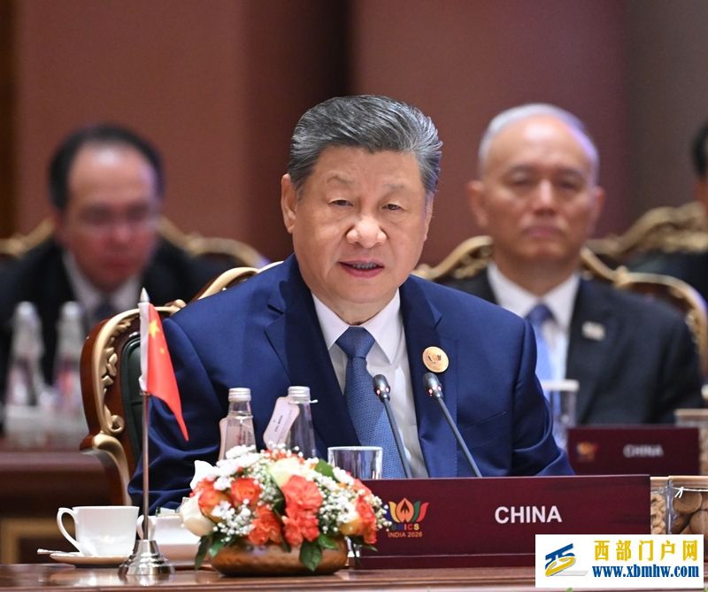 习近平出席金砖国家领导人第十八次会晤第一阶段会议并发表重要讲话